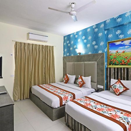 Hotel Smart Signature By Smart Group New Delhi Luaran gambar