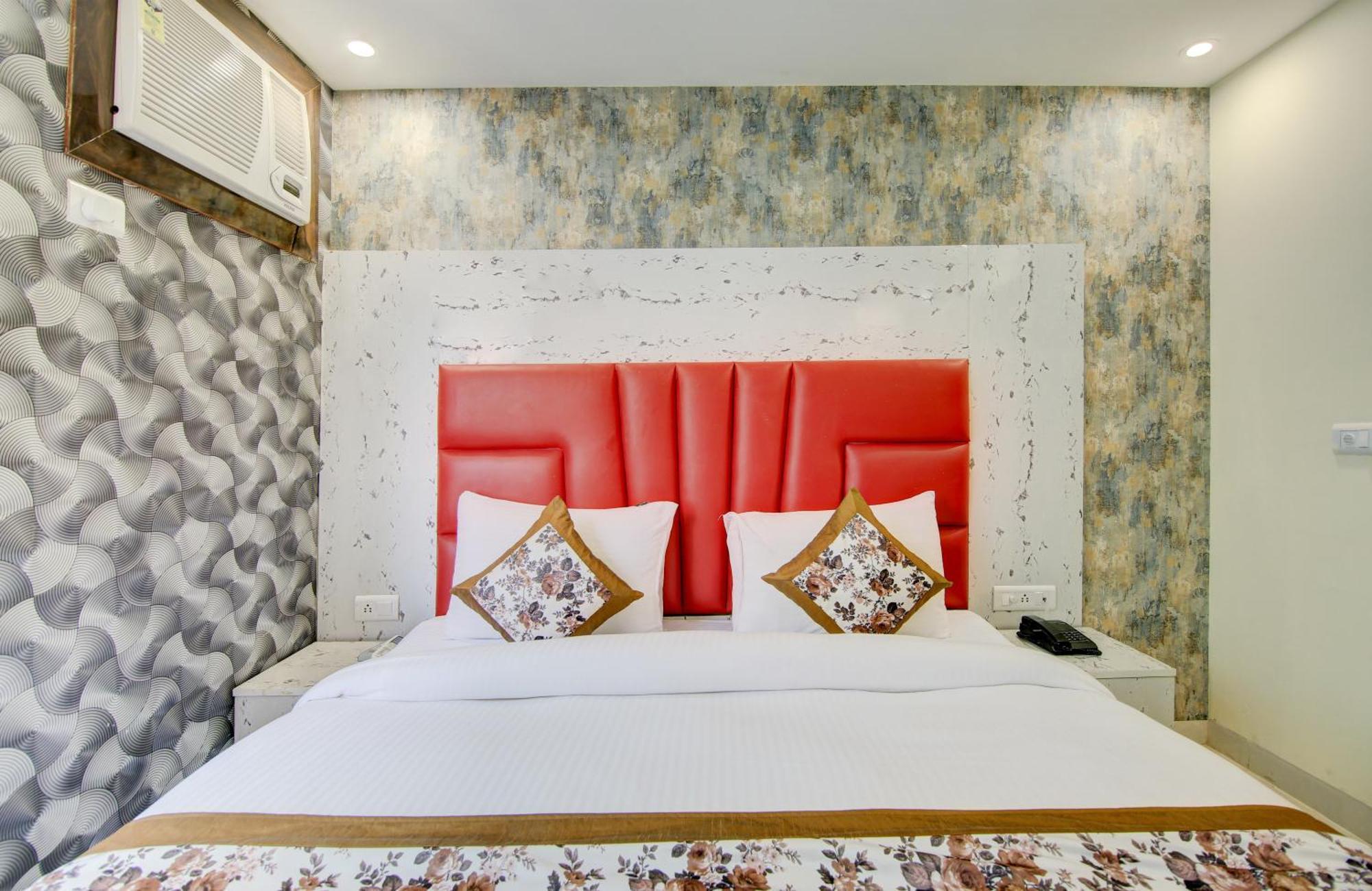 Hotel Smart Signature By Smart Group New Delhi Luaran gambar