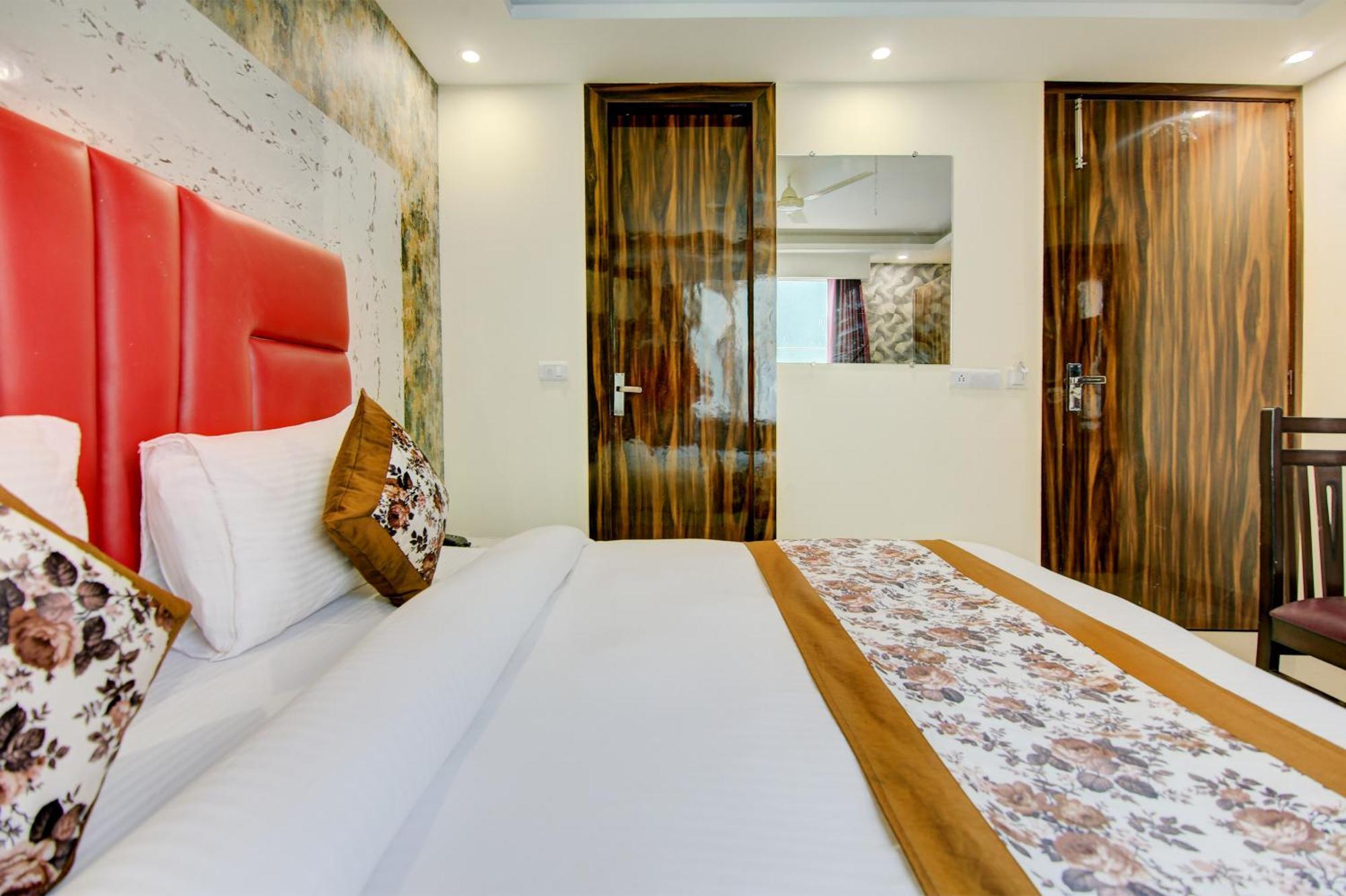 Hotel Smart Signature By Smart Group New Delhi Luaran gambar