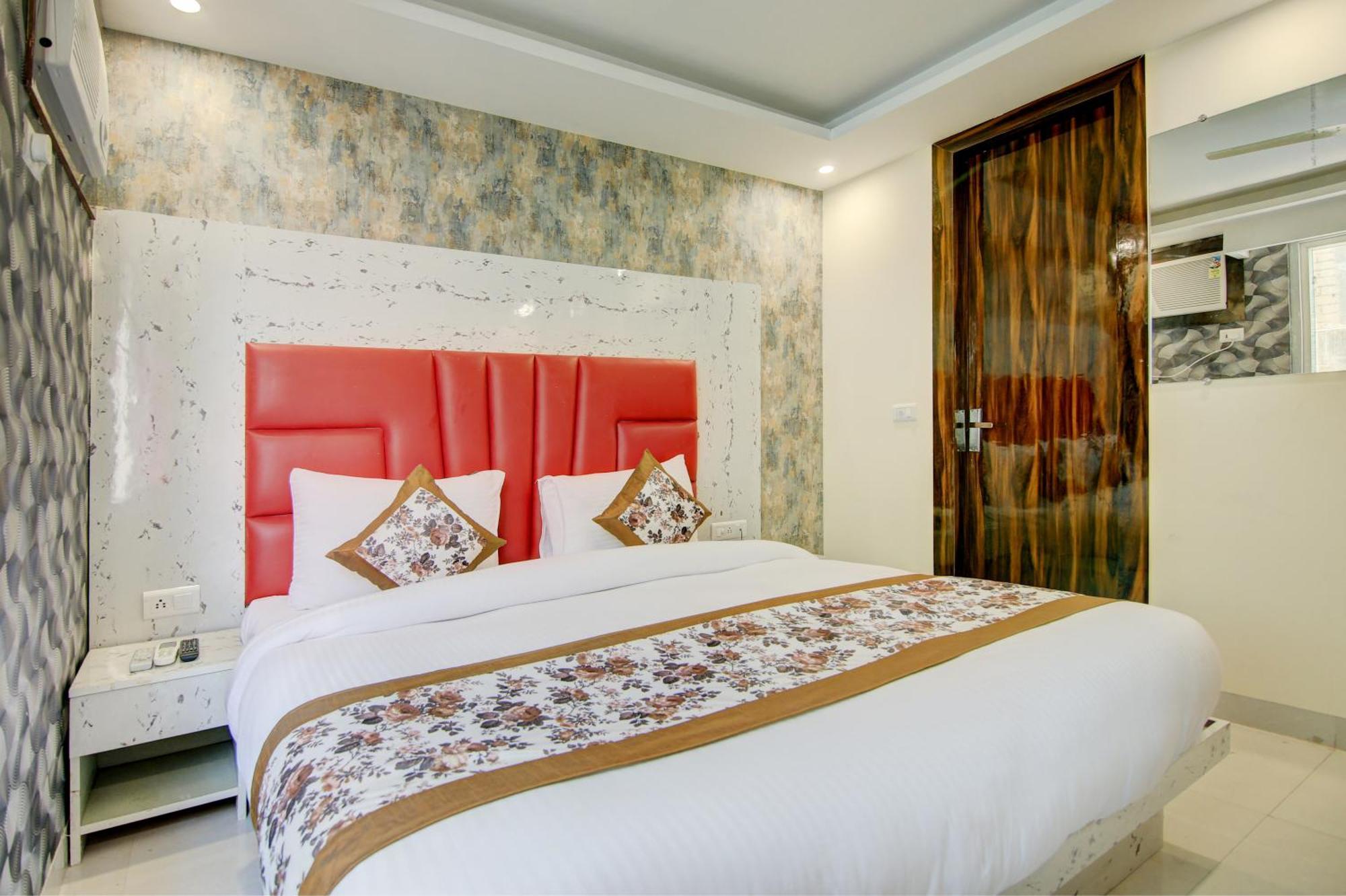 Hotel Smart Signature By Smart Group New Delhi Luaran gambar