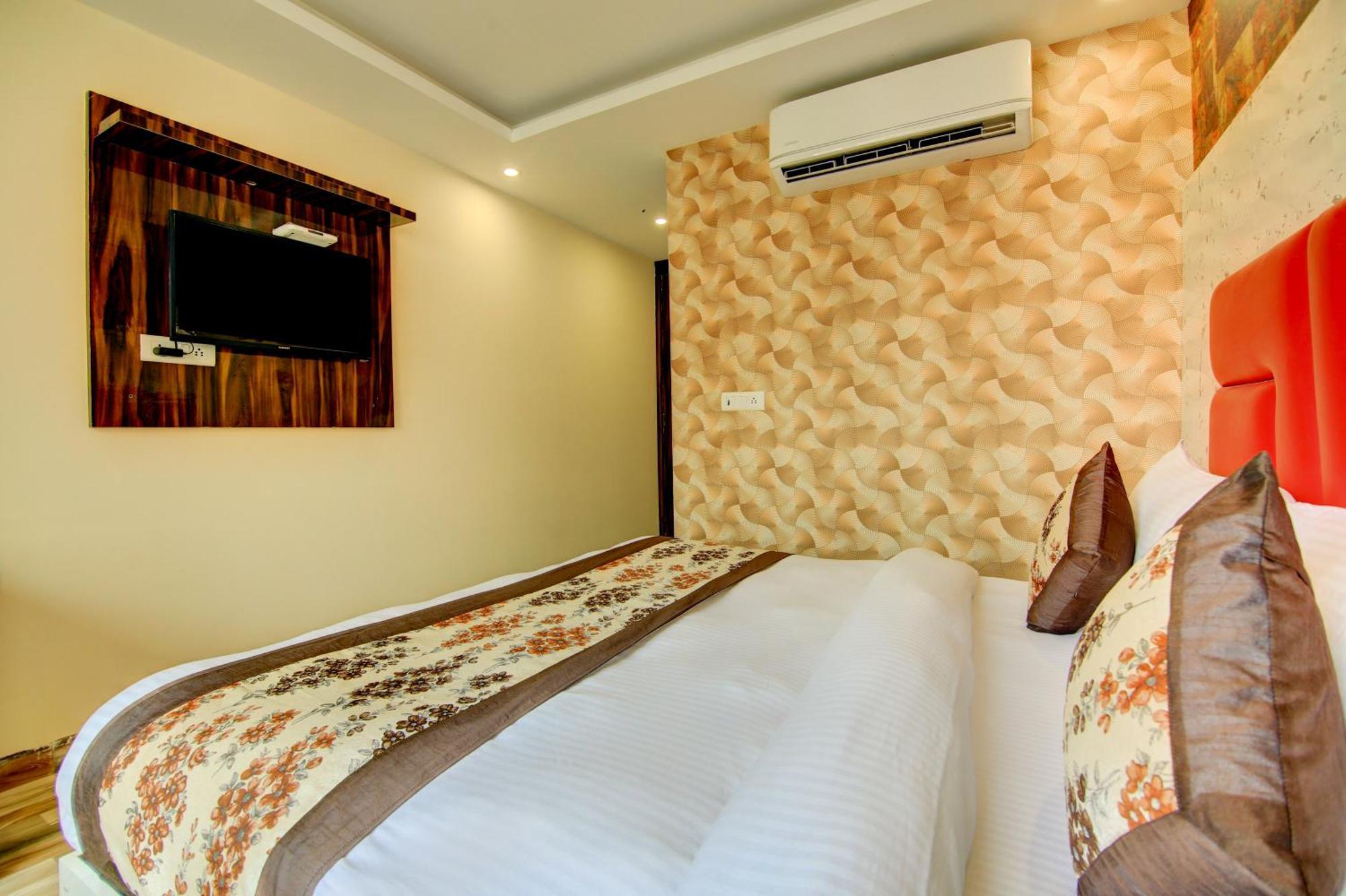 Hotel Smart Signature By Smart Group New Delhi Luaran gambar