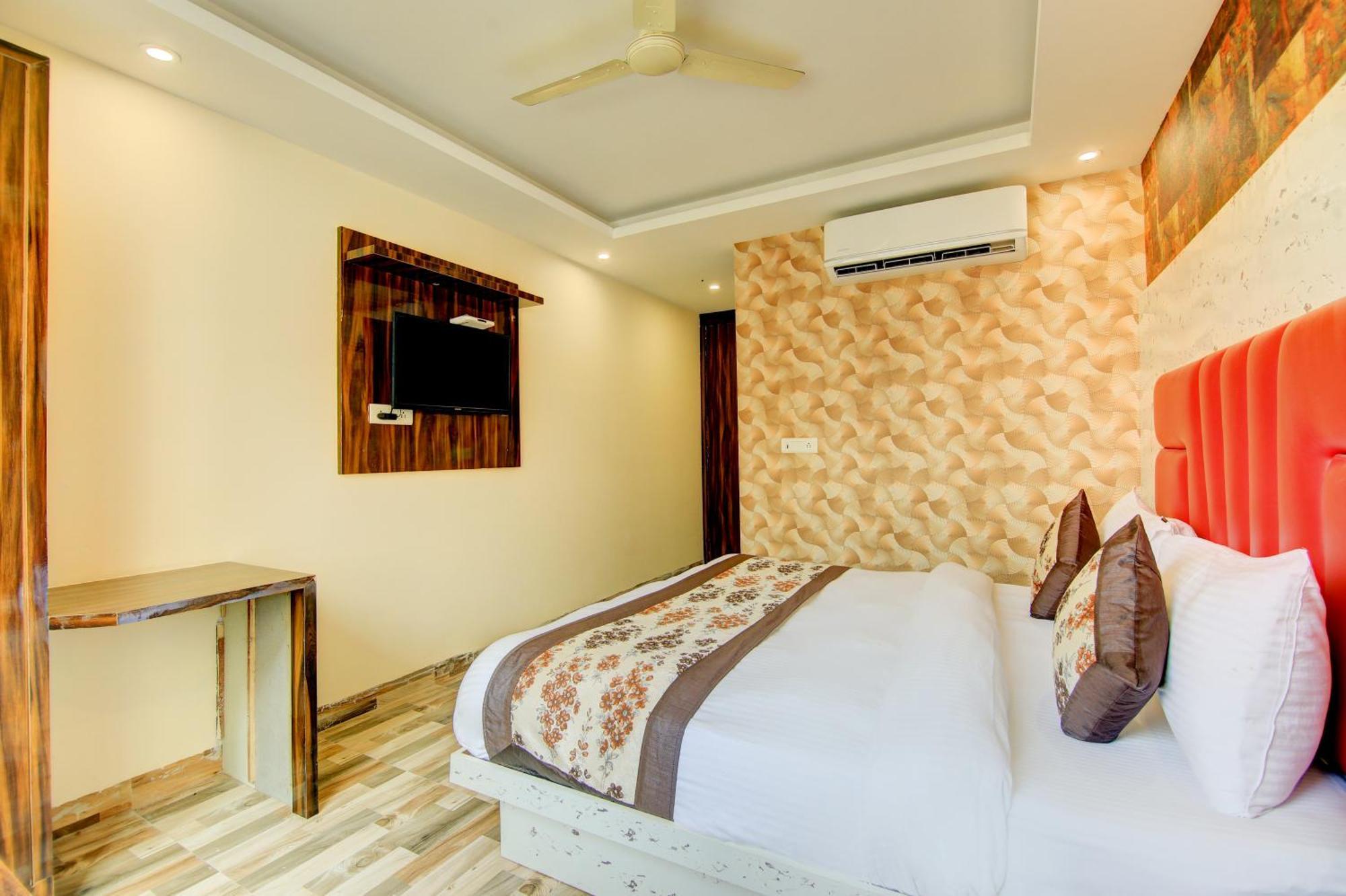 Hotel Smart Signature By Smart Group New Delhi Luaran gambar