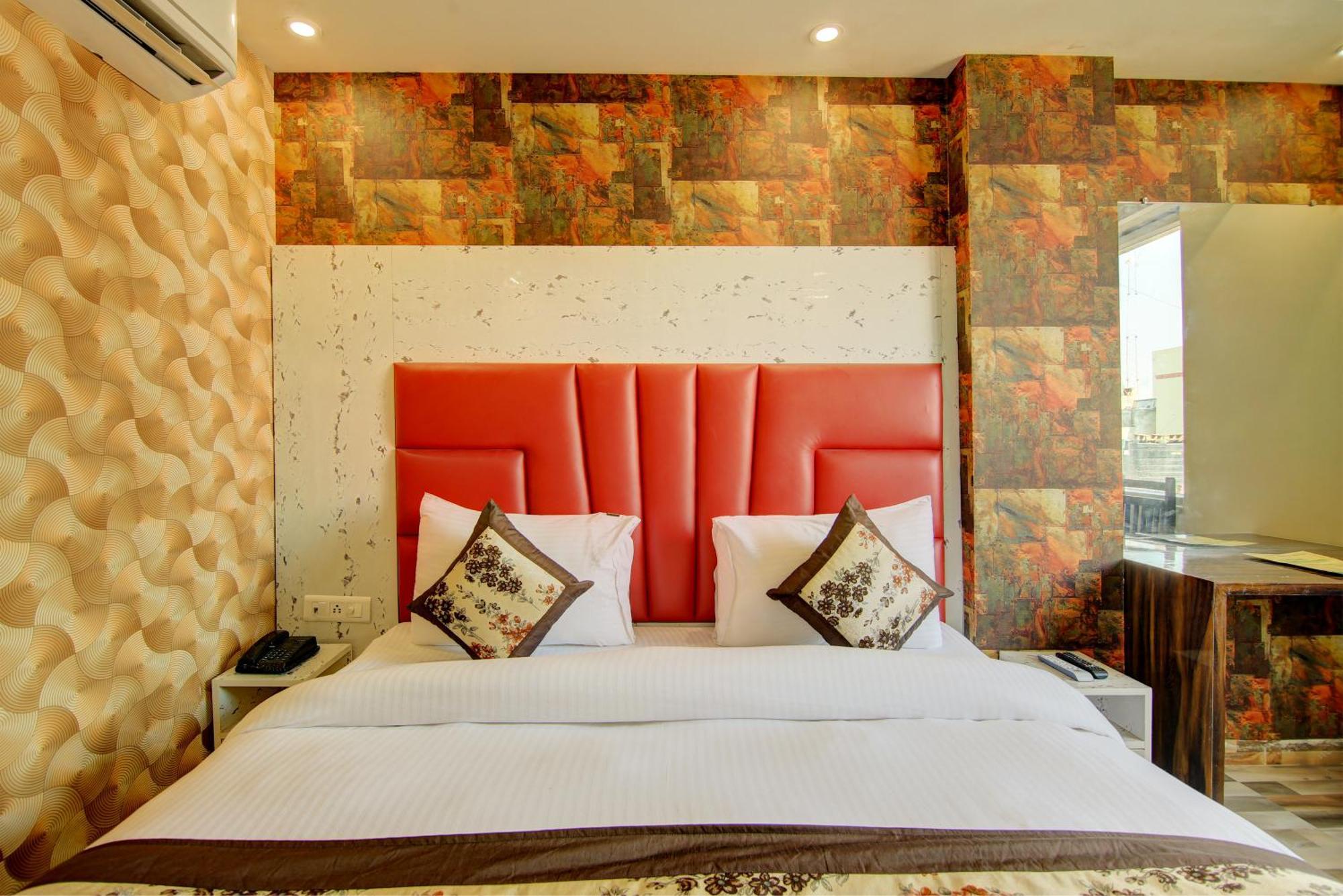 Hotel Smart Signature By Smart Group New Delhi Luaran gambar