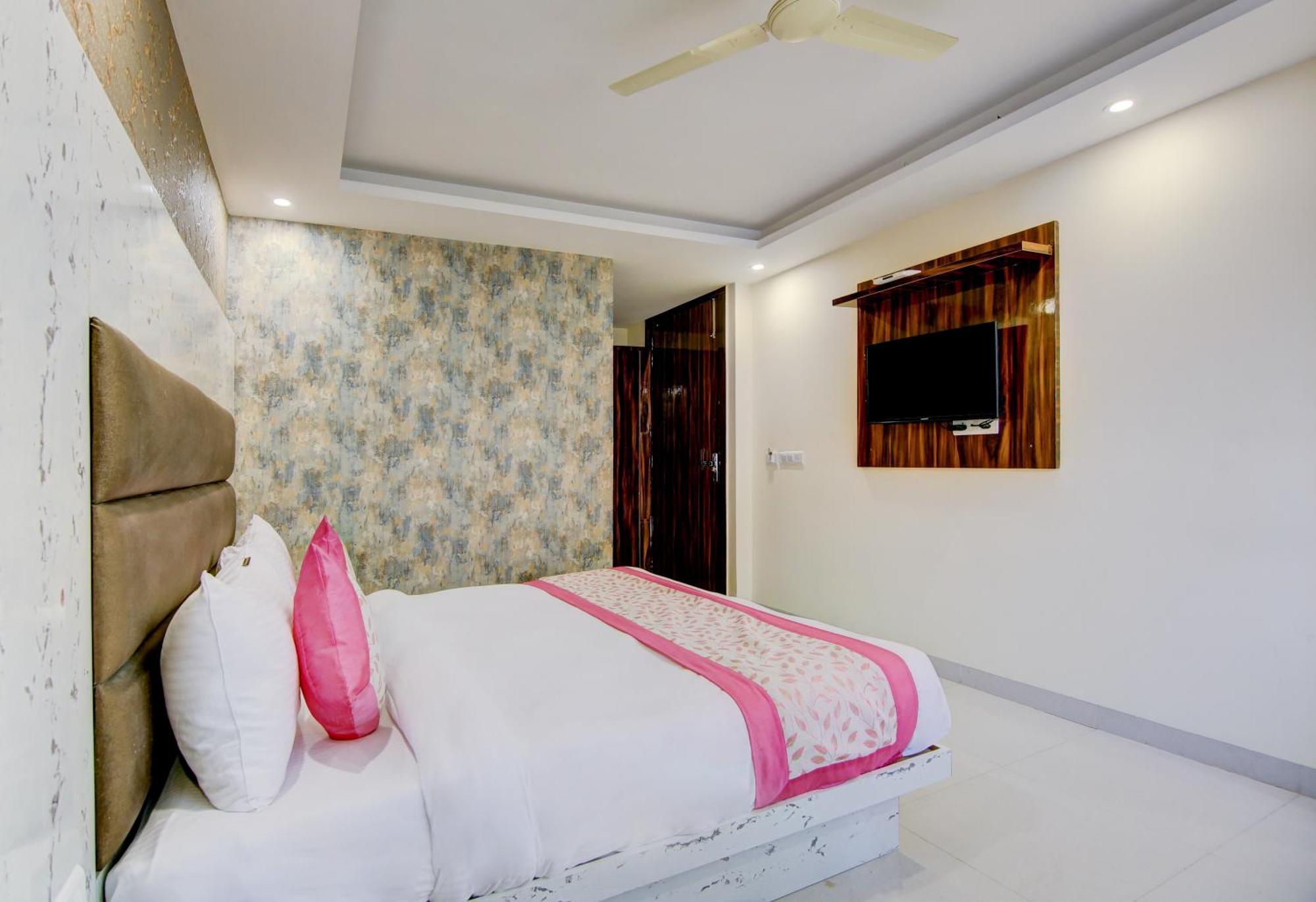 Hotel Smart Signature By Smart Group New Delhi Luaran gambar