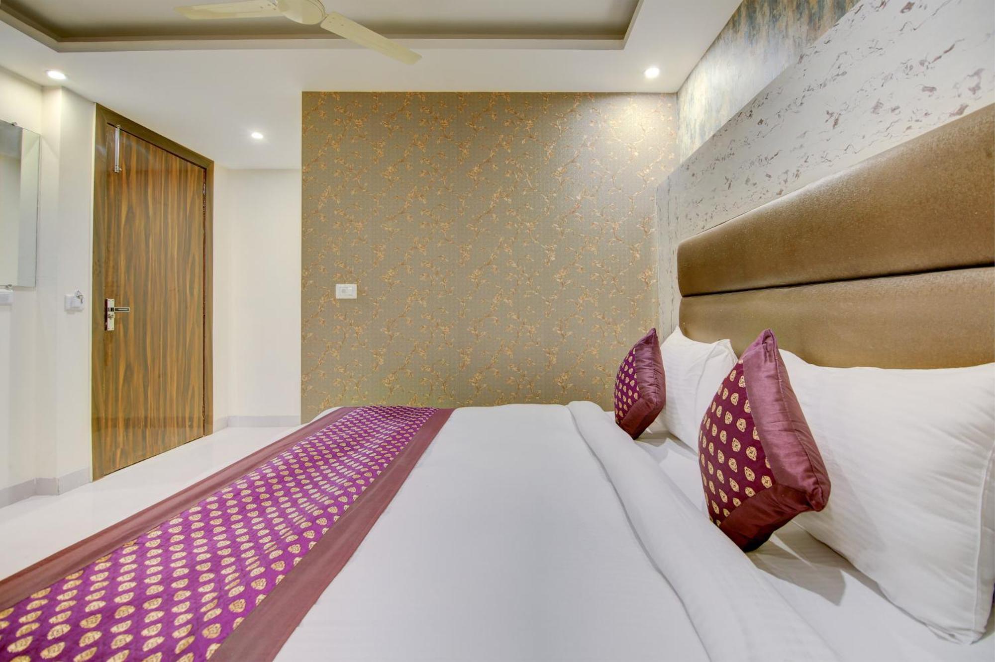 Hotel Smart Signature By Smart Group New Delhi Luaran gambar
