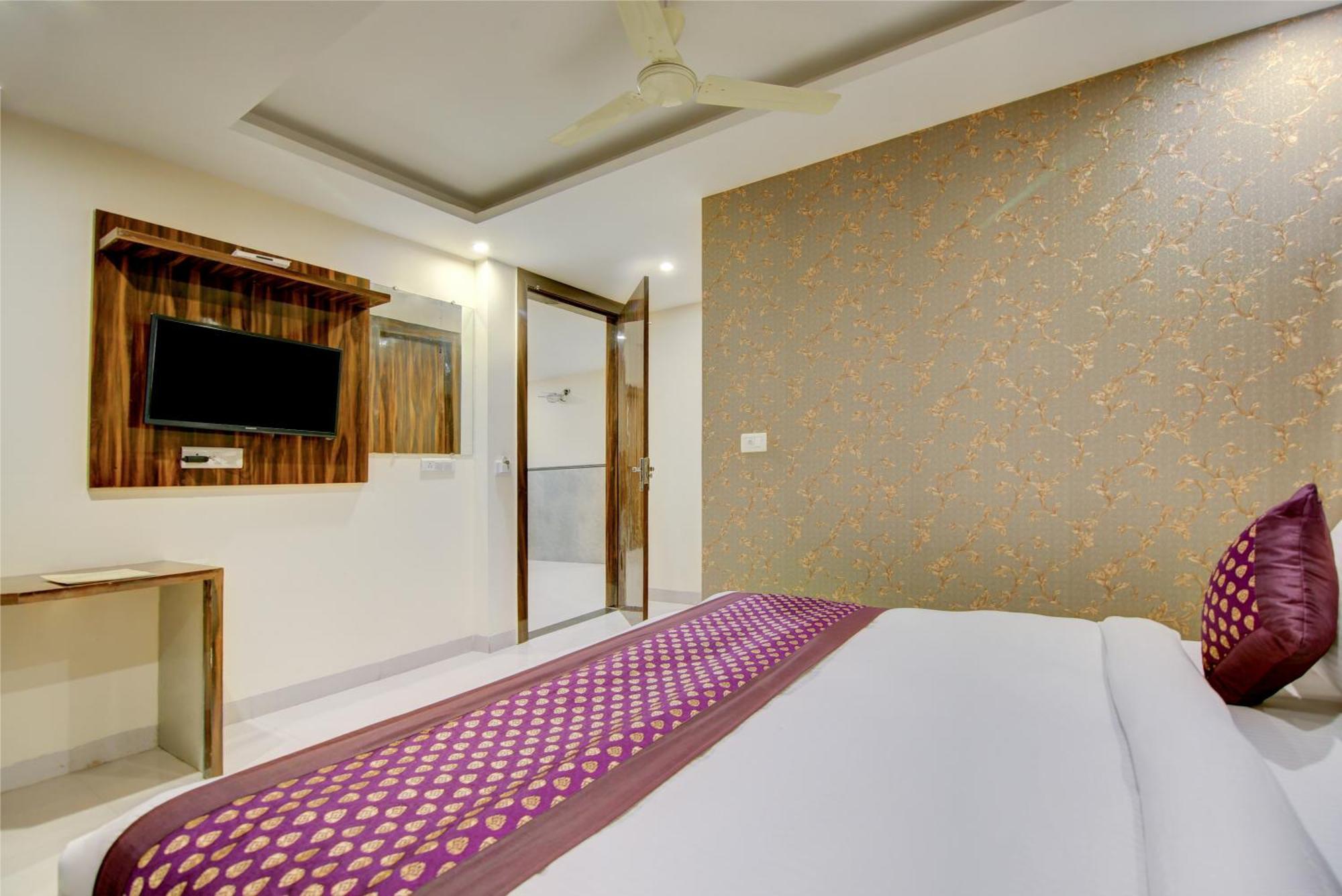 Hotel Smart Signature By Smart Group New Delhi Luaran gambar