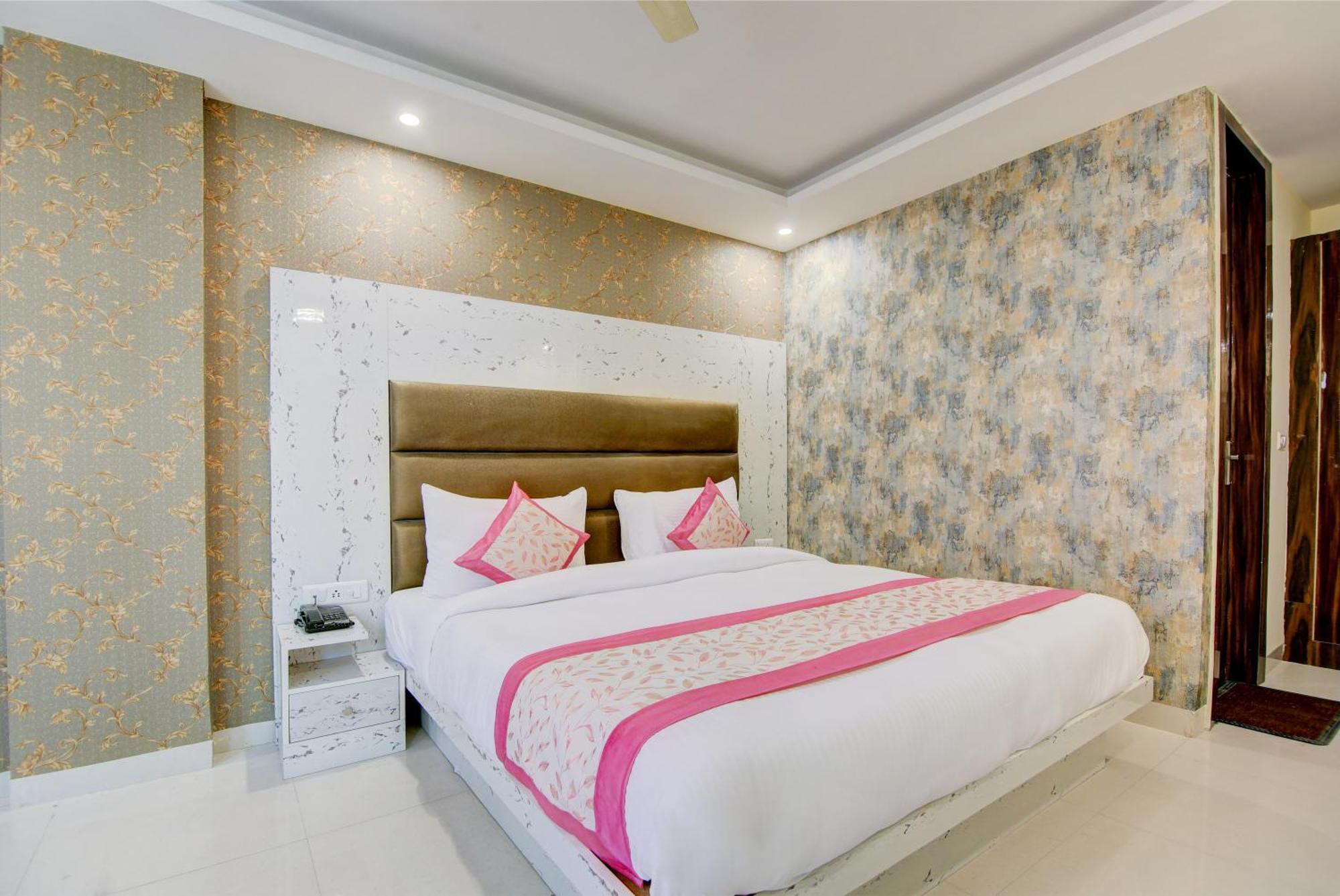 Hotel Smart Signature By Smart Group New Delhi Luaran gambar