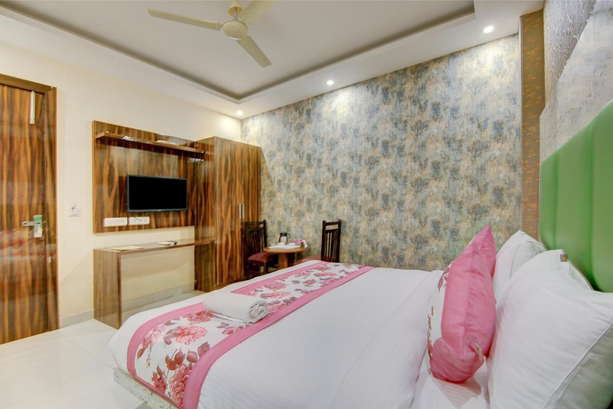Hotel Smart Signature By Smart Group New Delhi Luaran gambar