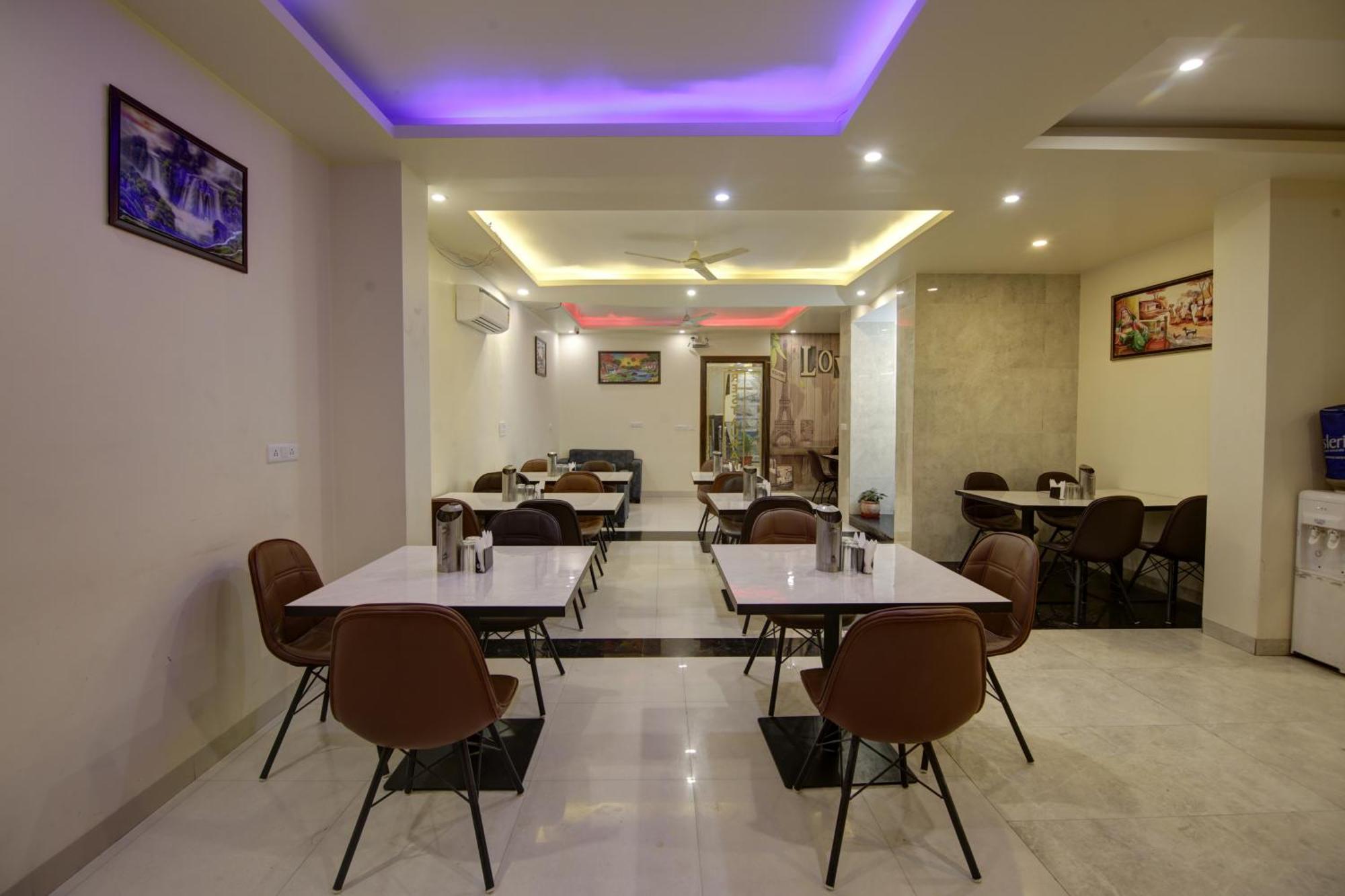 Hotel Smart Signature By Smart Group New Delhi Luaran gambar