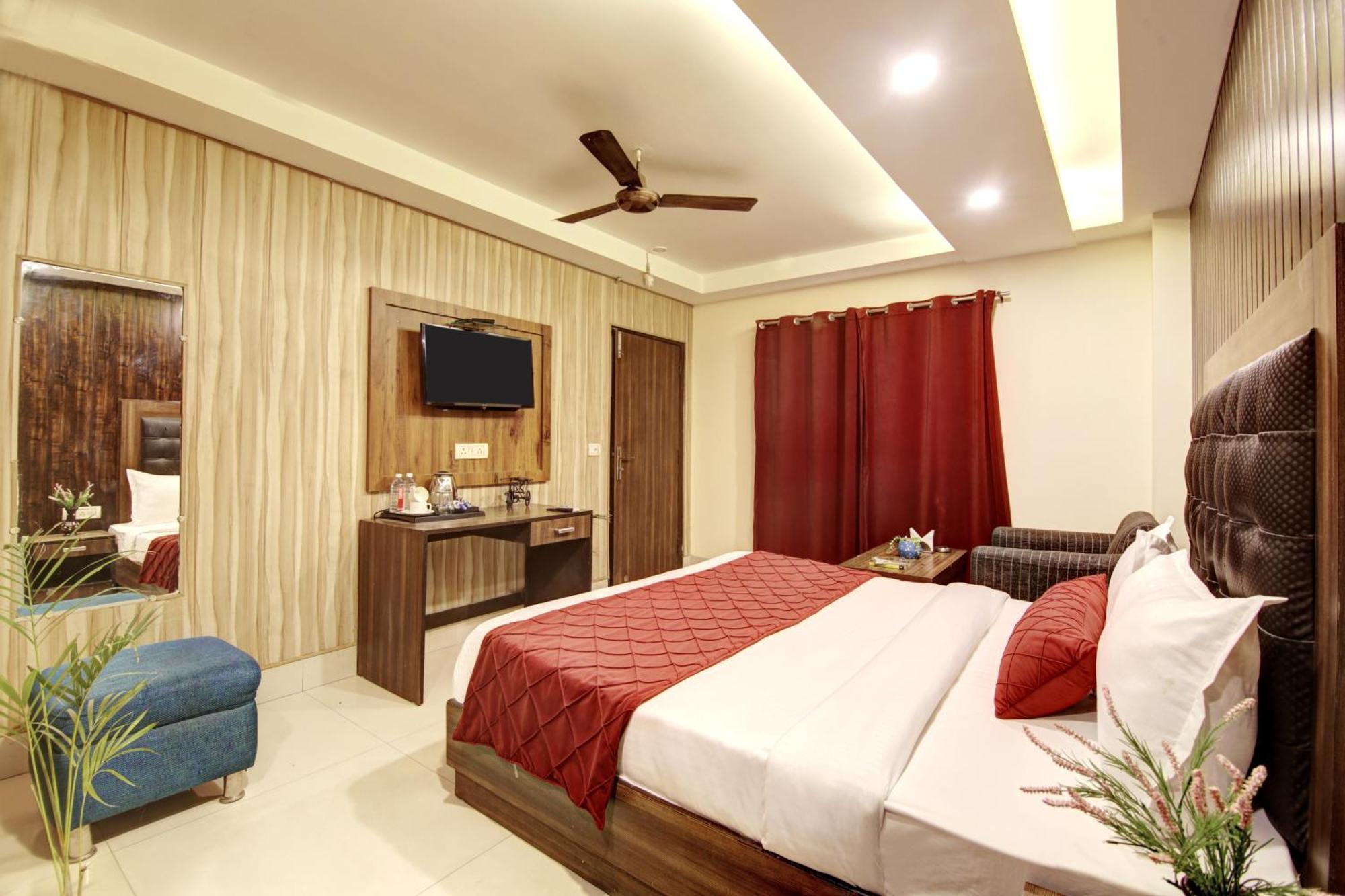 Hotel Smart Signature By Smart Group New Delhi Luaran gambar